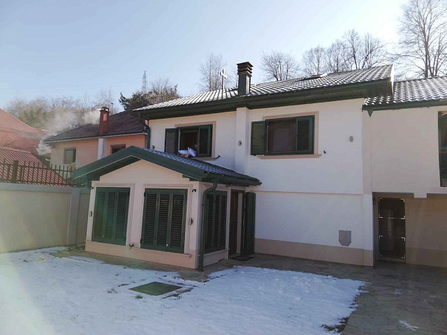 Dreistöckiges Haus in einem Bergparadies in Kolasin